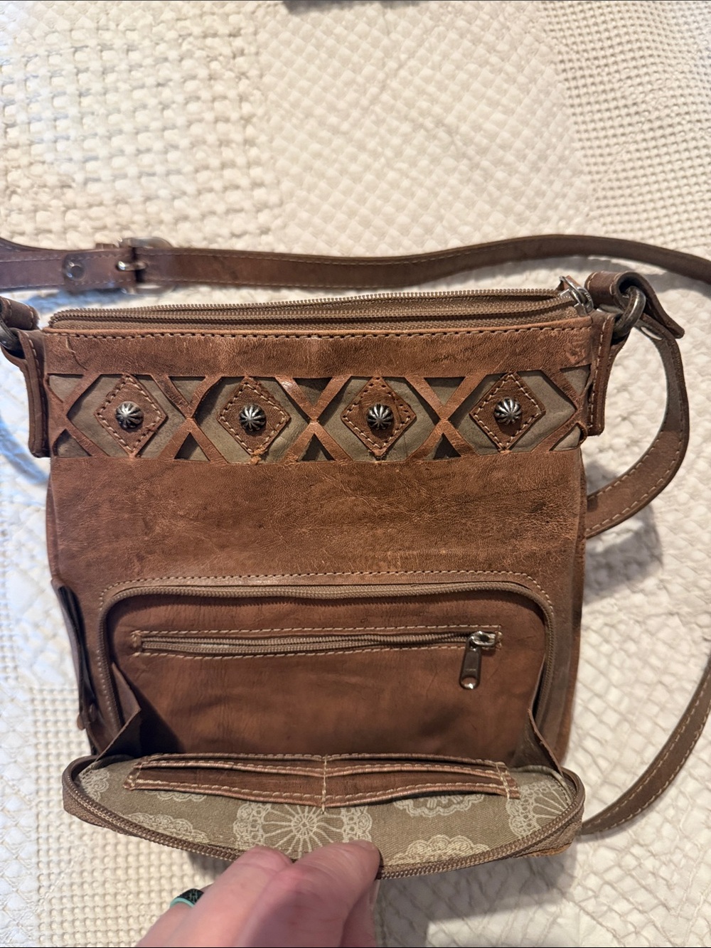 American West Brown Leather Crossbody Bag with Studded Accent - - Picture 2 of 4